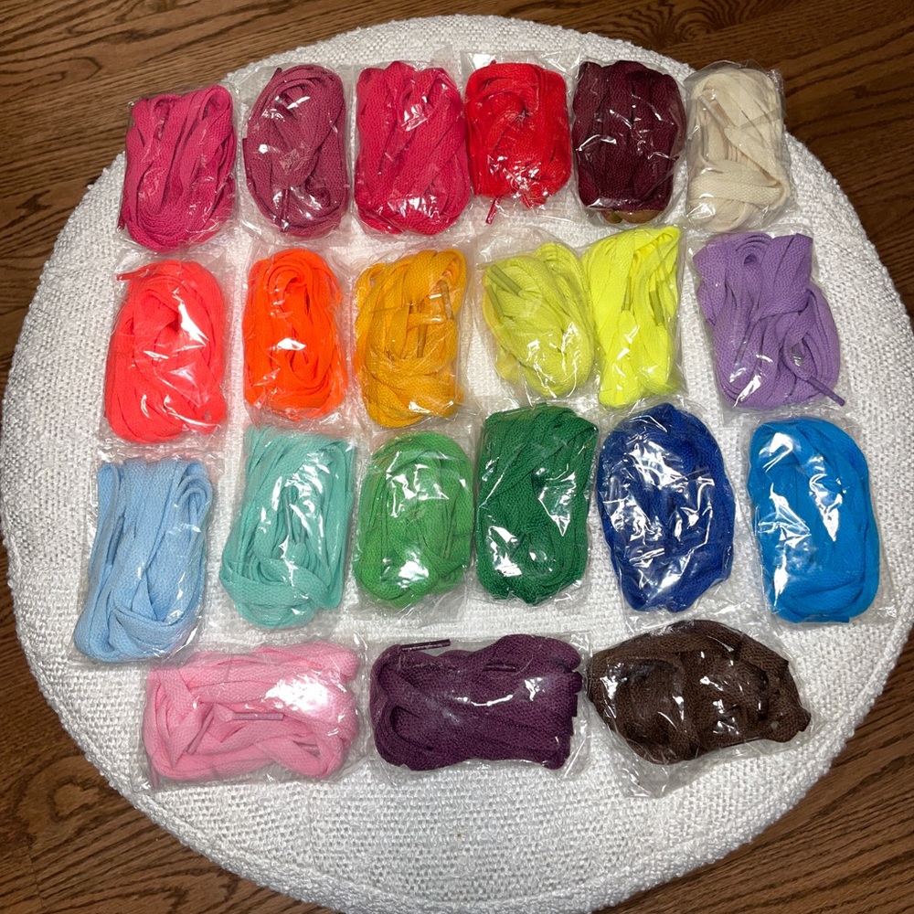 Colored shoes strings